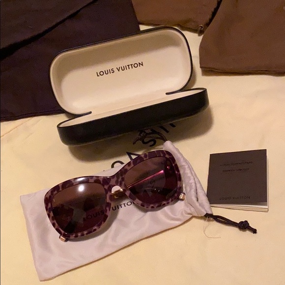 Louis Vuitton Accessories - Leopard Louis Vuitton sunglasses